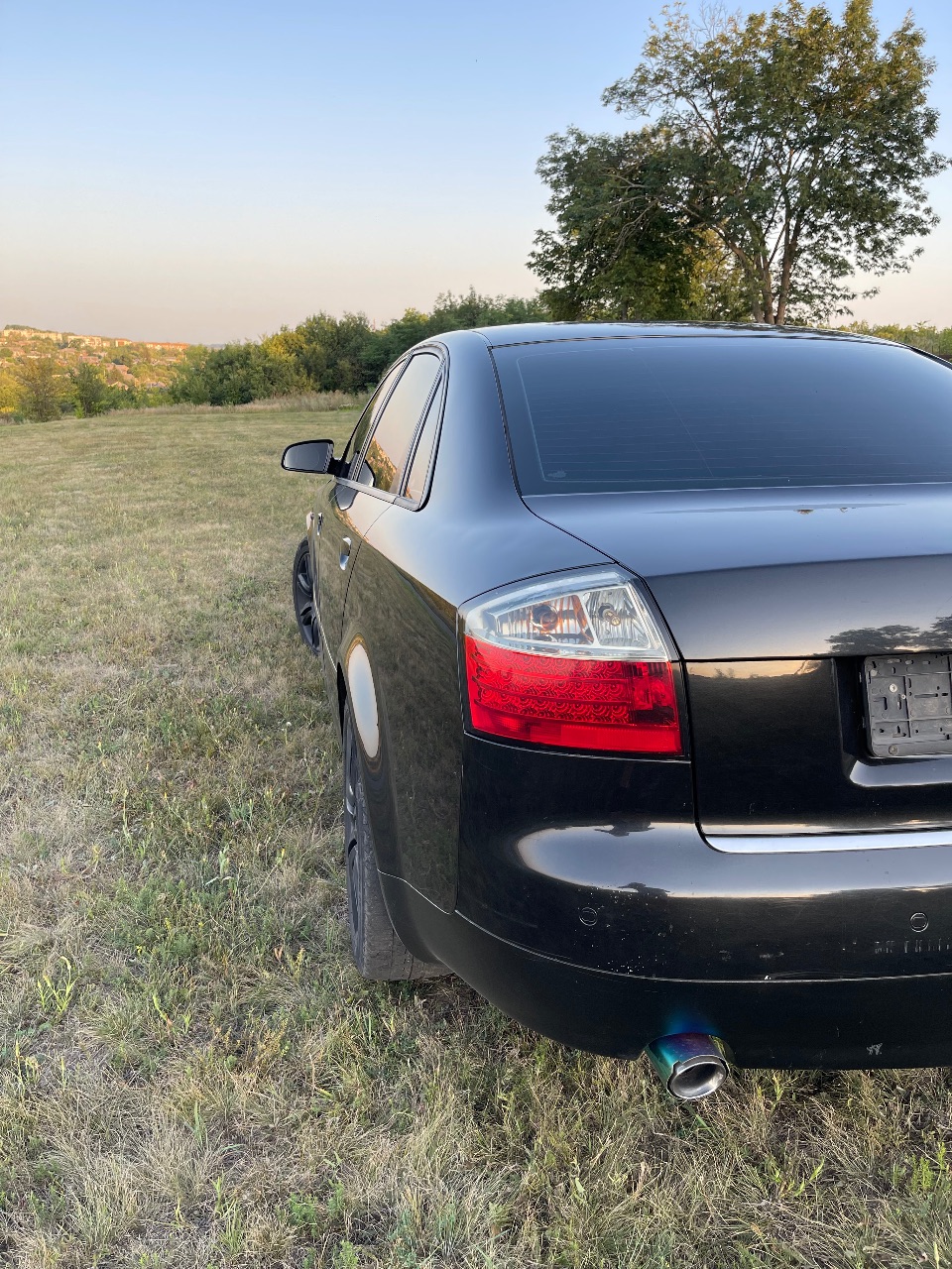 Audi A4 - фото 10