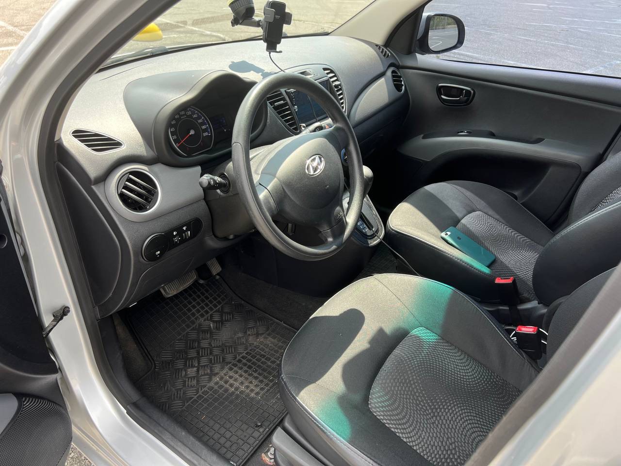 Hyundai i10 - фото 11