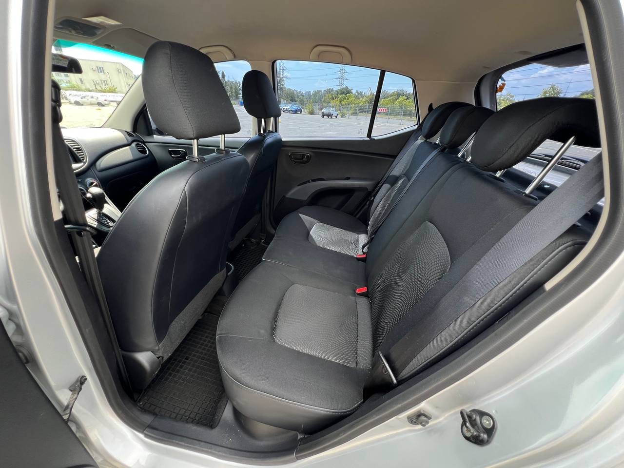 Hyundai i10 - фото 14