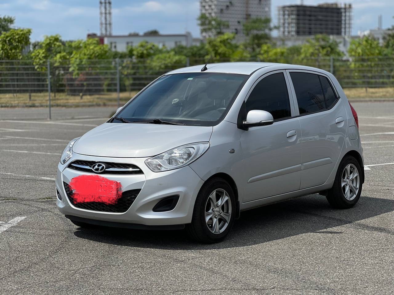 Hyundai i10 - фото 1