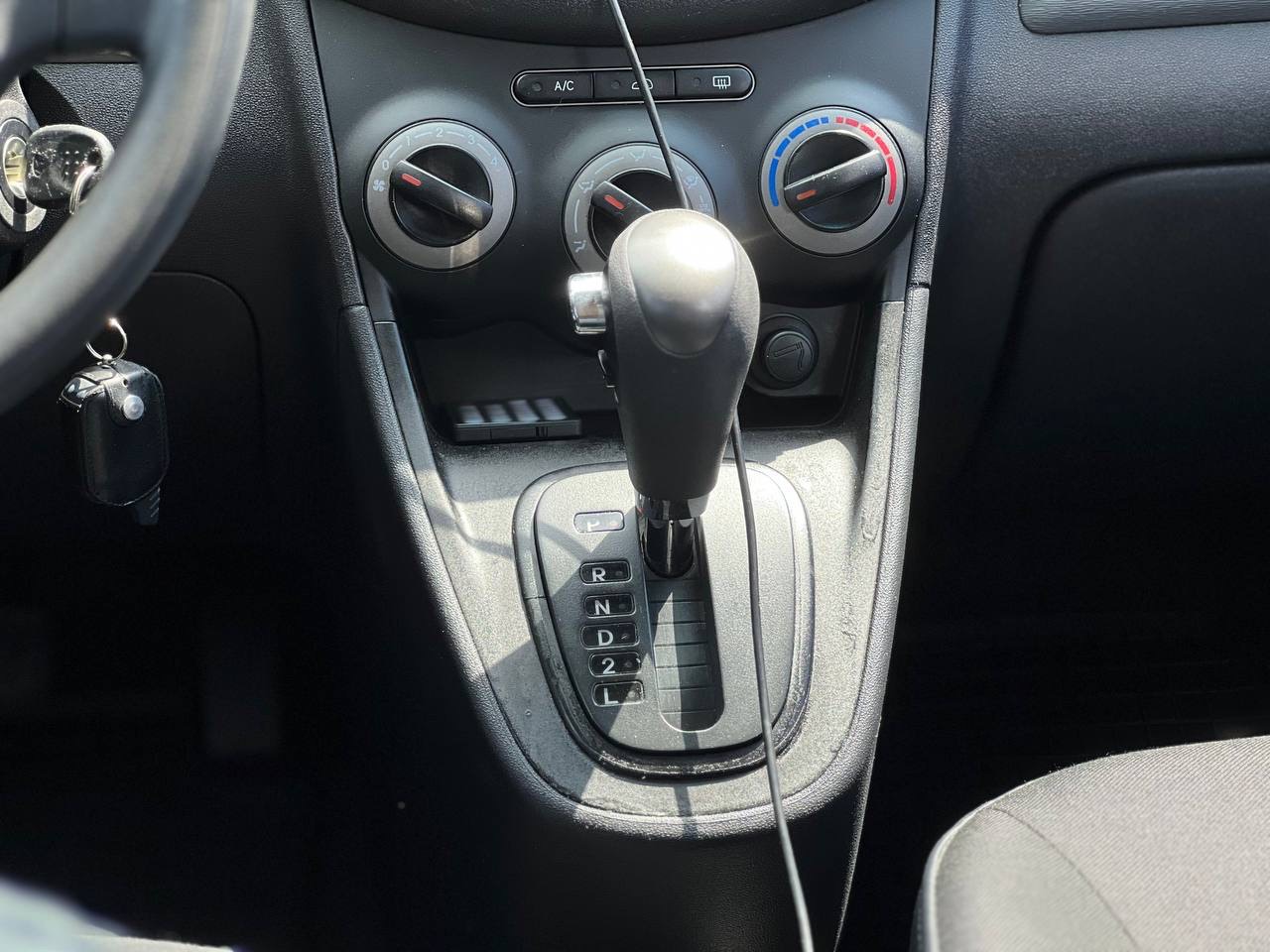 Hyundai i10 - фото 24