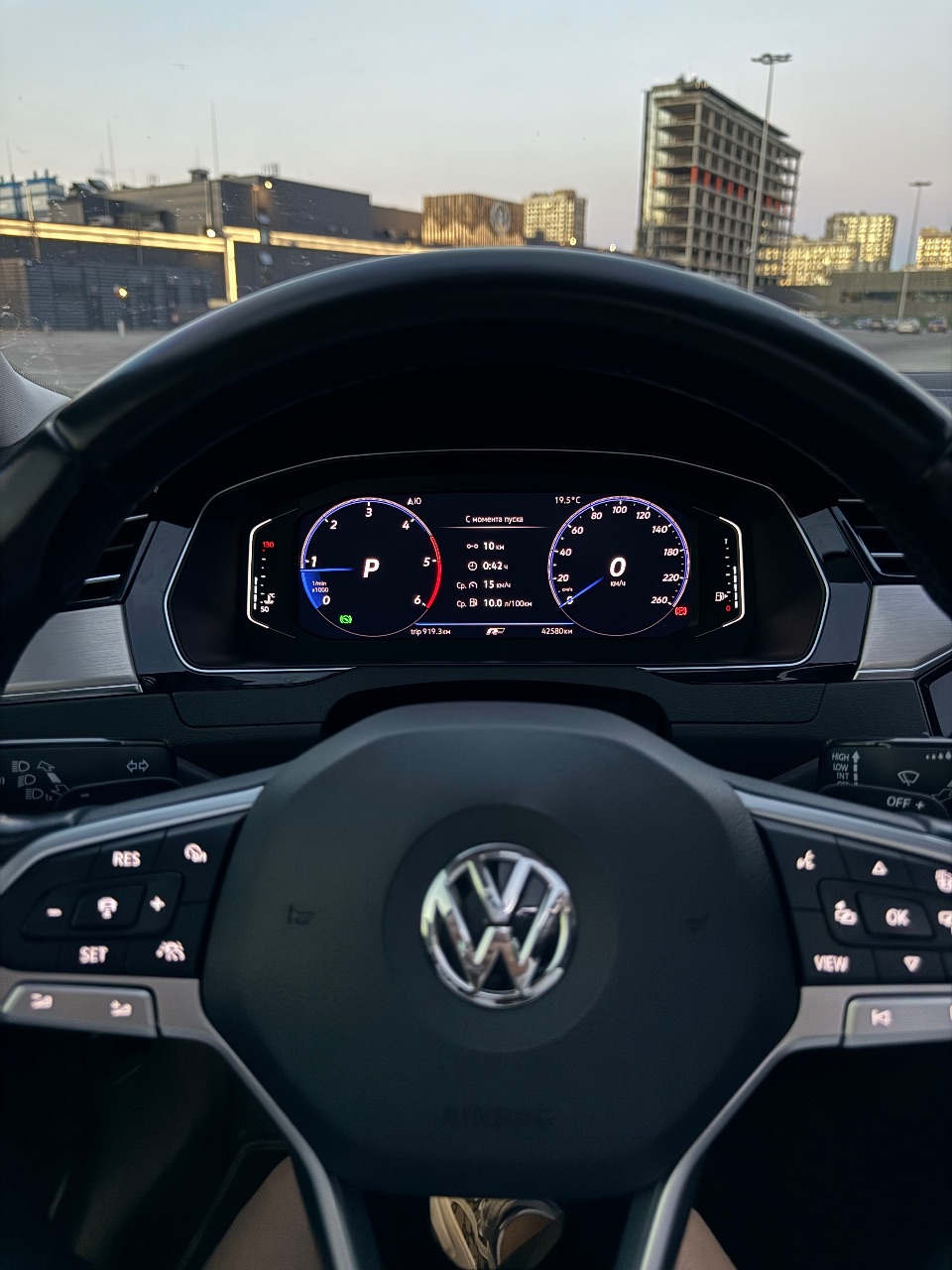 Volkswagen Passat - фото 16