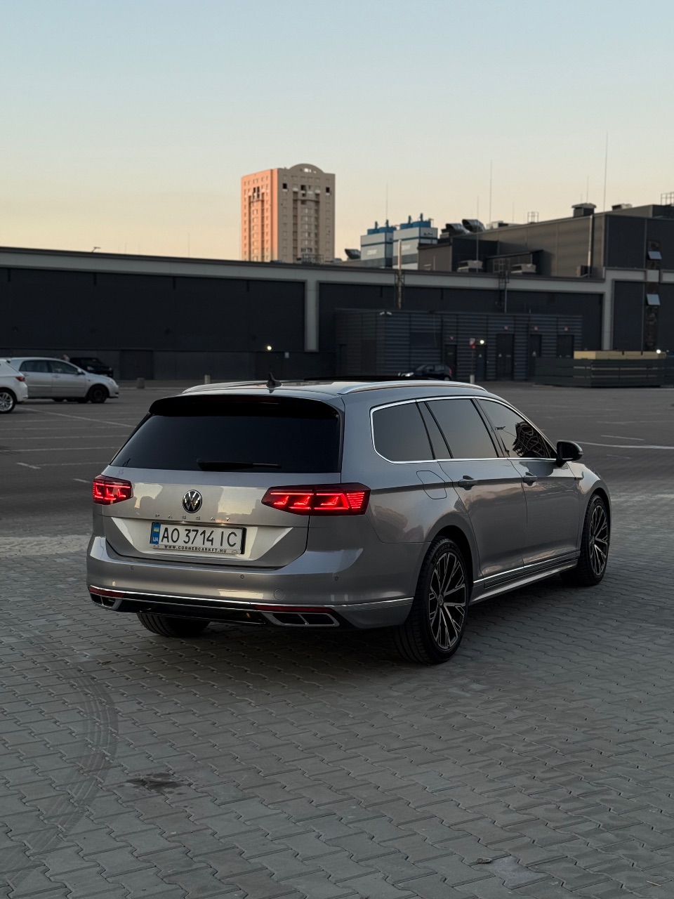 Volkswagen Passat - фото 5