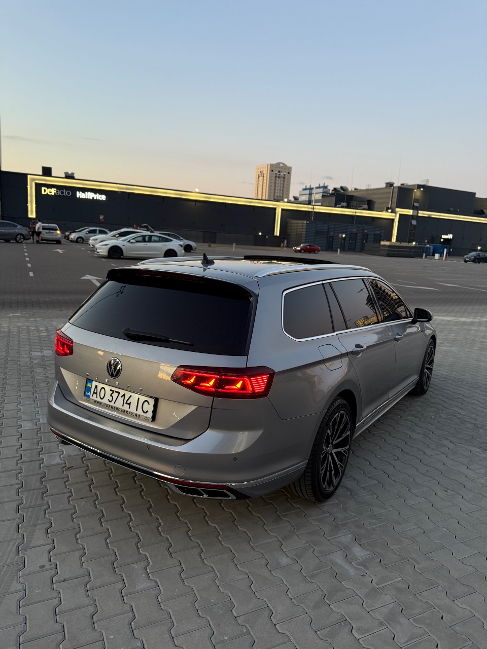 Volkswagen Passat - фото 8