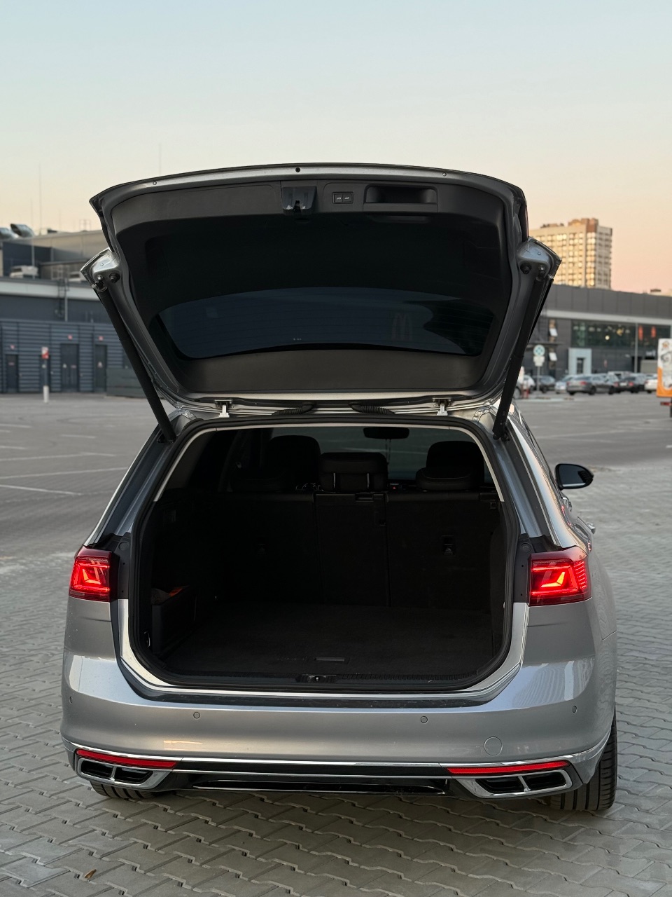 Volkswagen Passat - фото 9