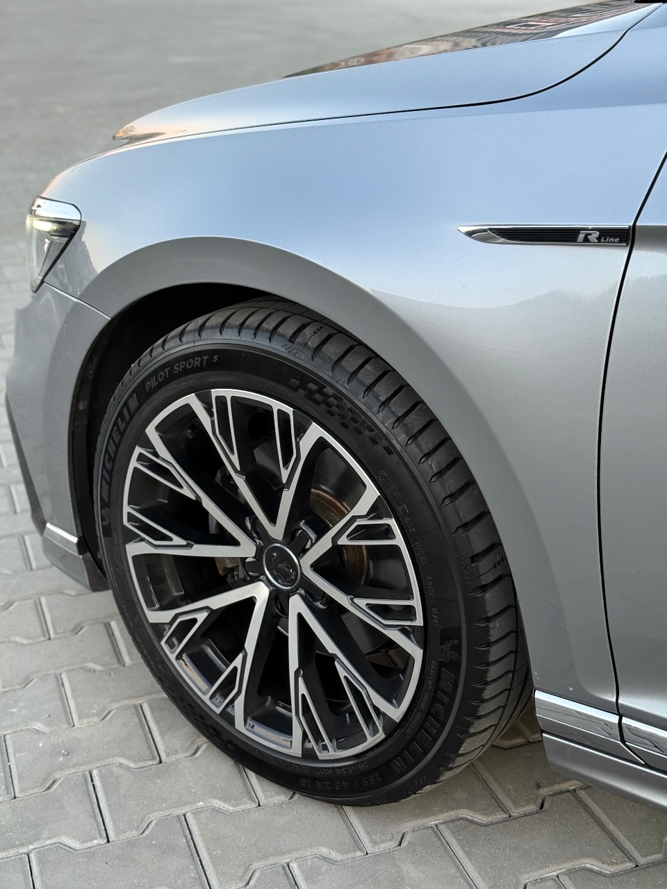 Volkswagen Passat - фото 11