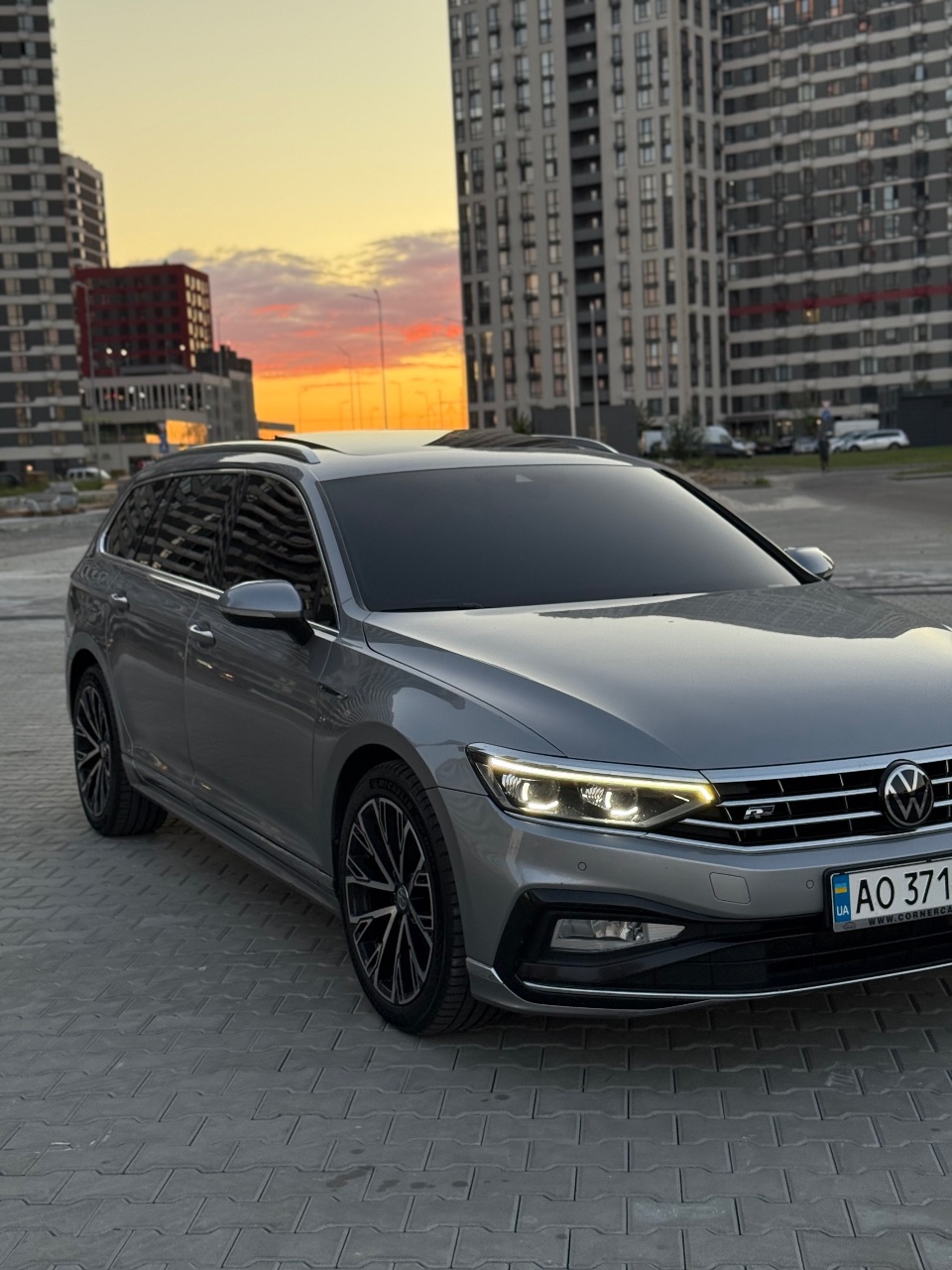 Volkswagen Passat - фото 14