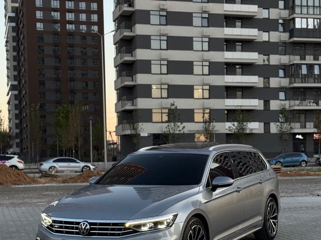 Volkswagen Passat - фото 1