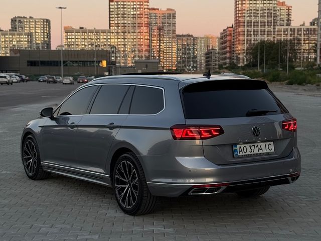 Volkswagen Passat - фото 4