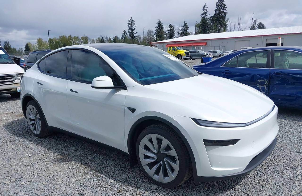 Tesla Model Y - фото 2