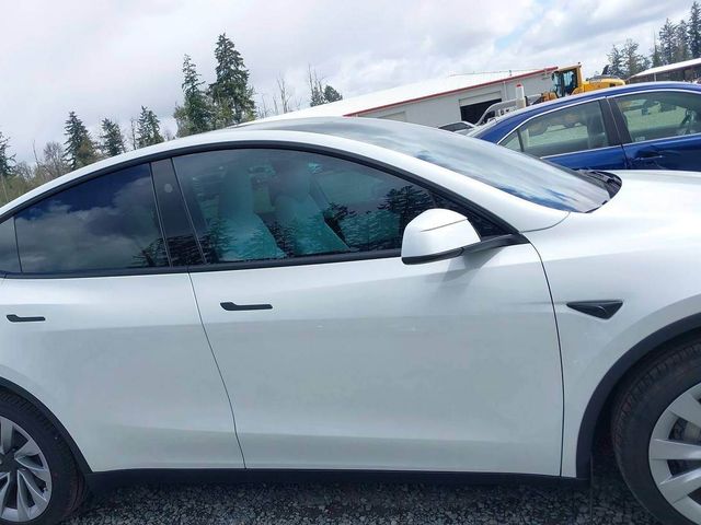 Tesla Model Y - зображення 3