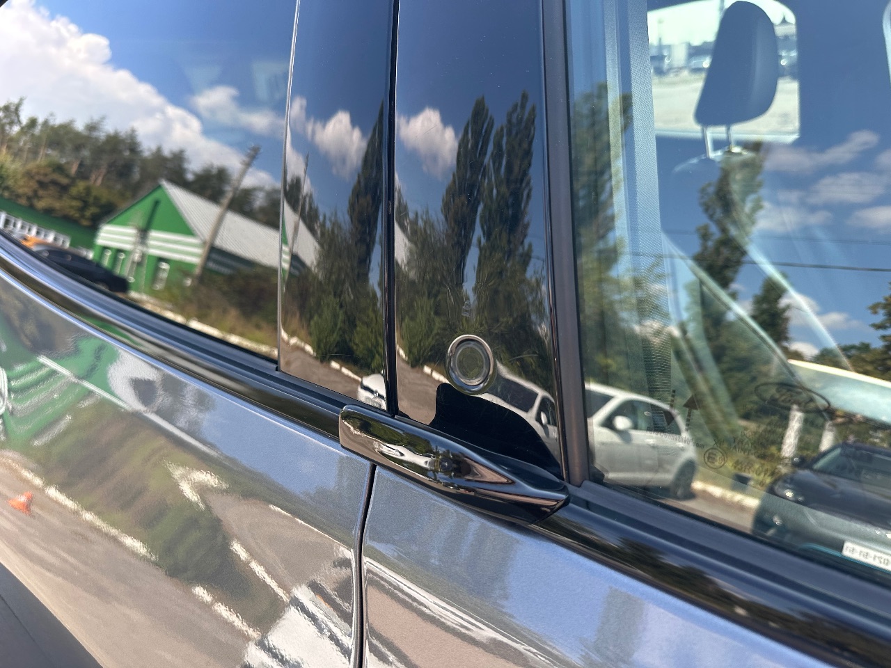 Ford Mustang Mach-E - фото 13