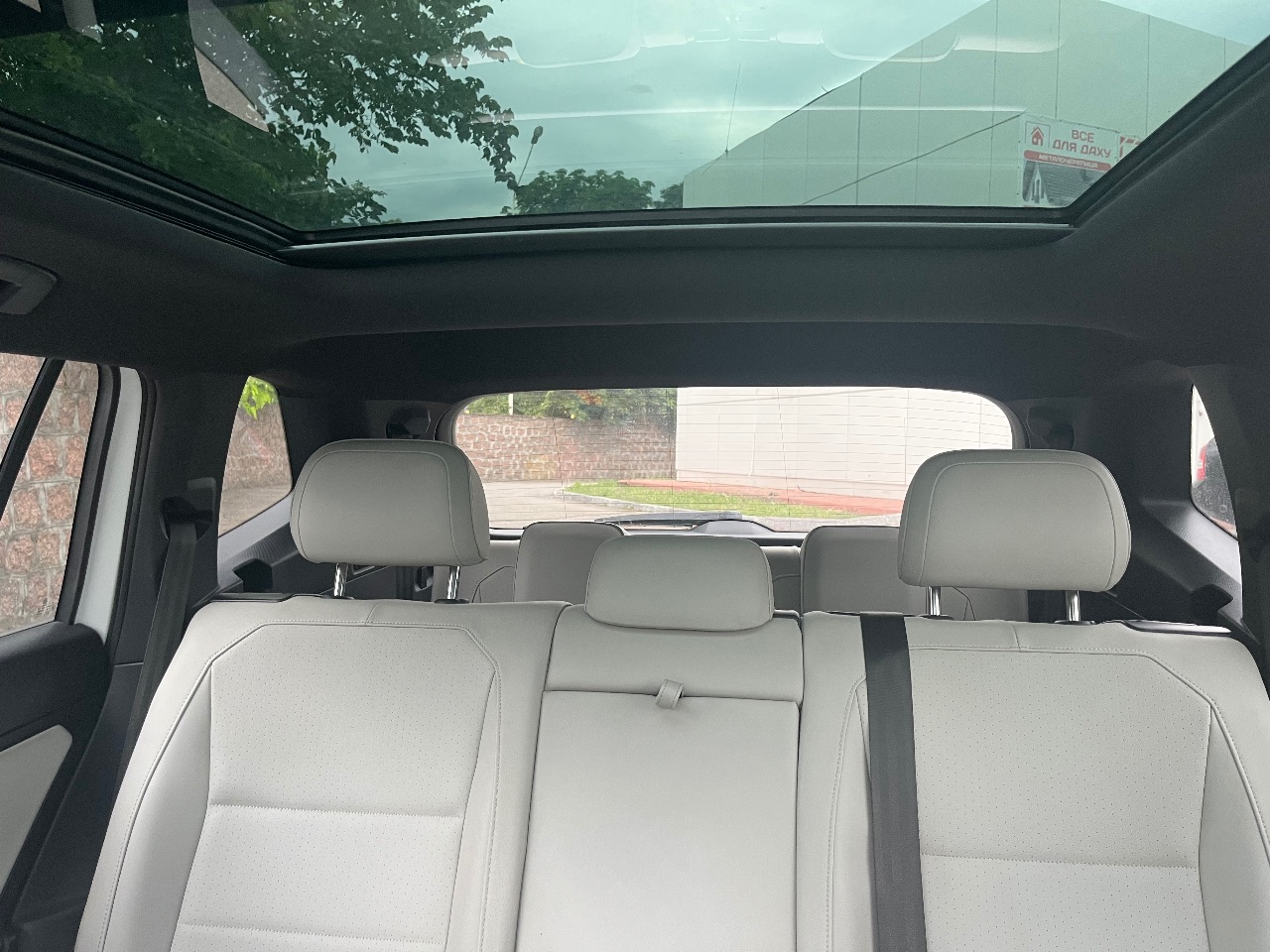 Volkswagen Tiguan R - фото 9