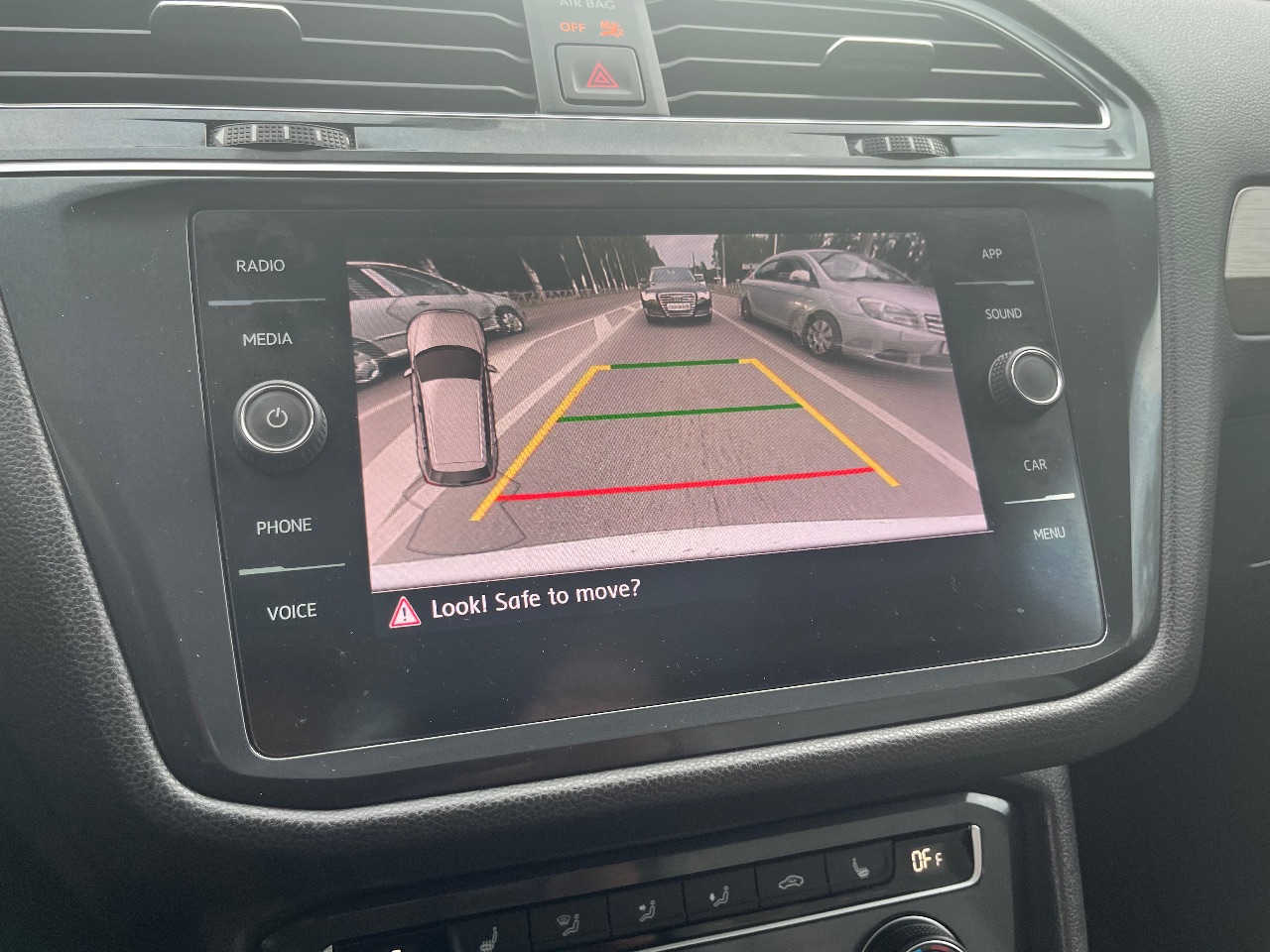 Volkswagen Tiguan R - фото 8