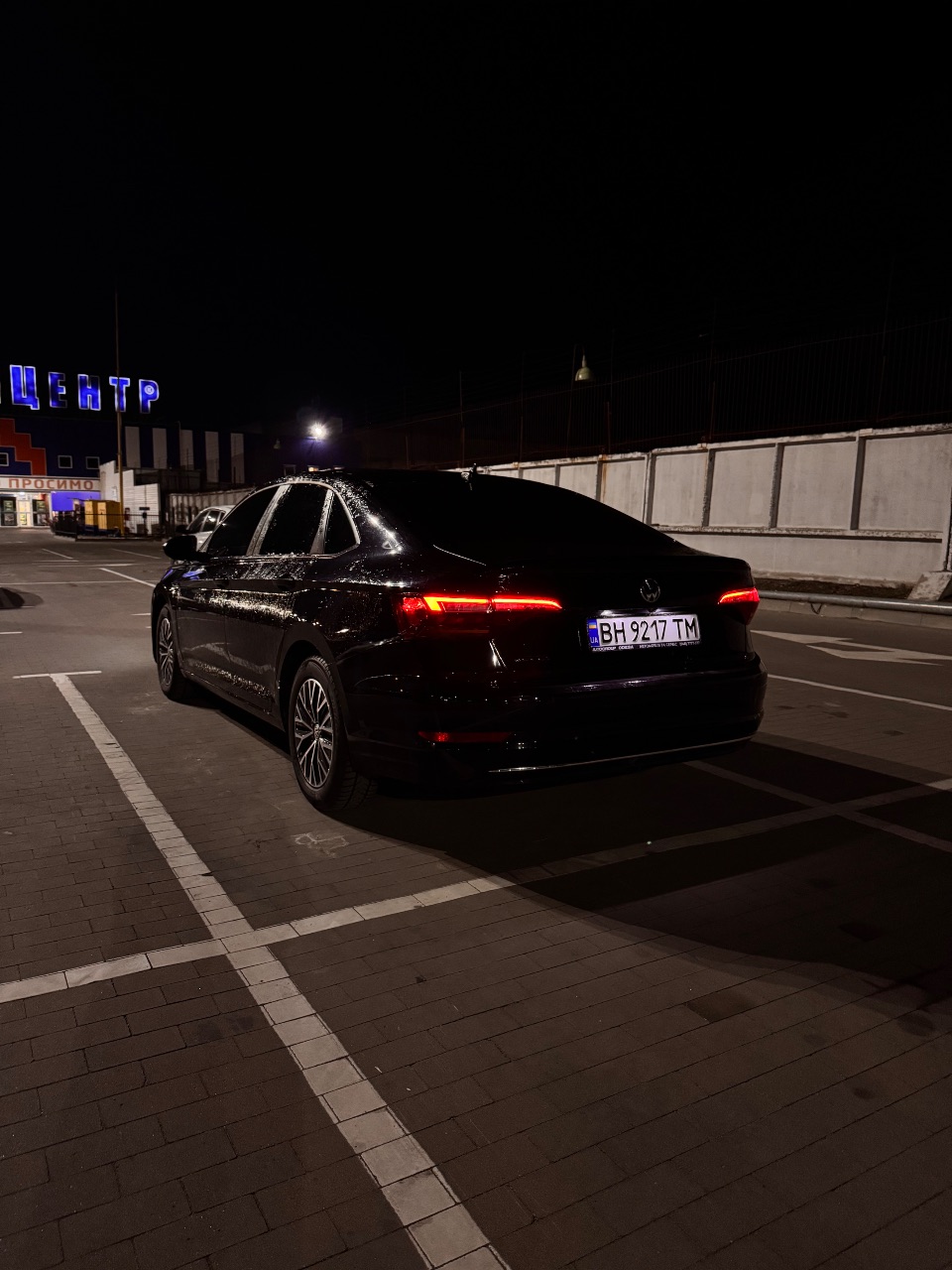 Volkswagen Jetta - фото 2