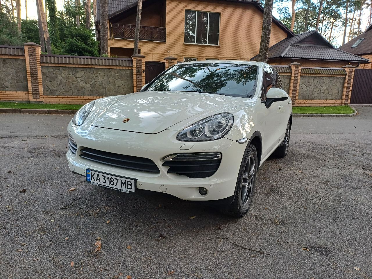 Porsche Cayenne - фото 1