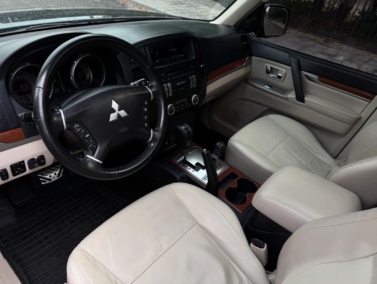 Mitsubishi Pajero - фото 5