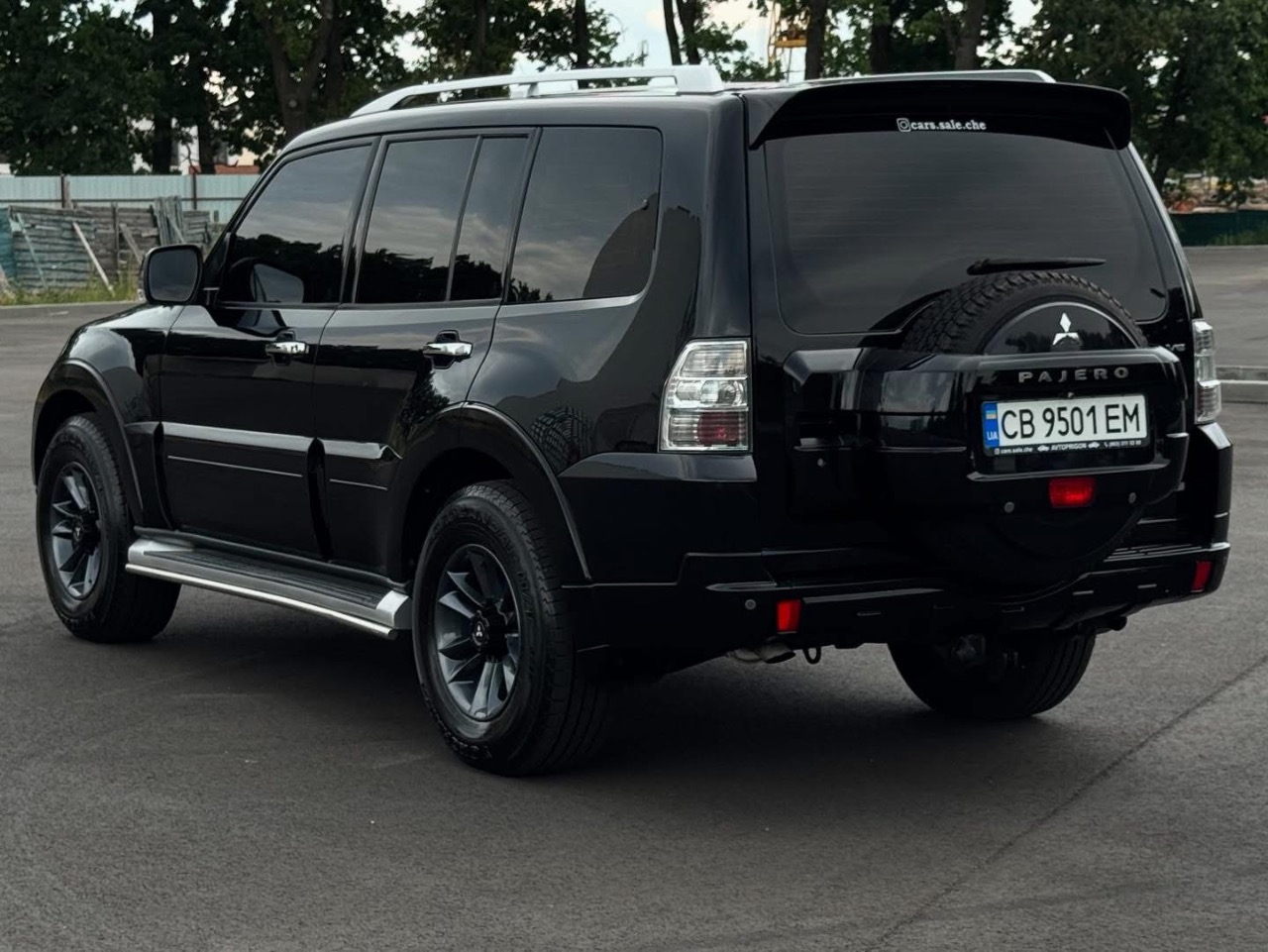 Mitsubishi Pajero - фото 2