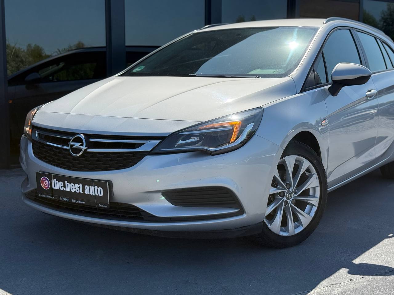 Opel Astra - фото 2