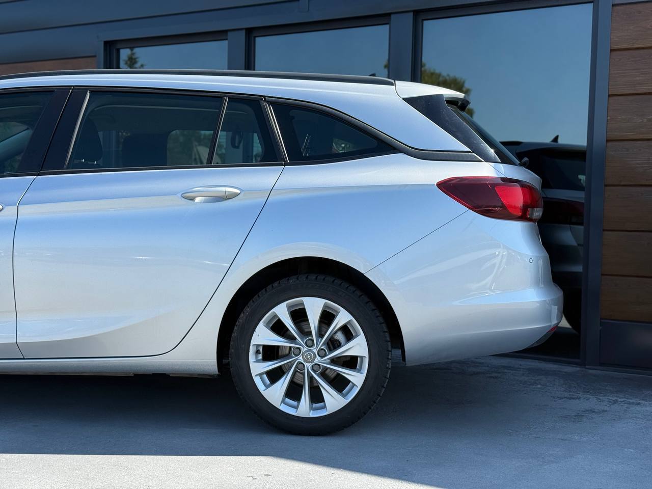 Opel Astra - фото 5