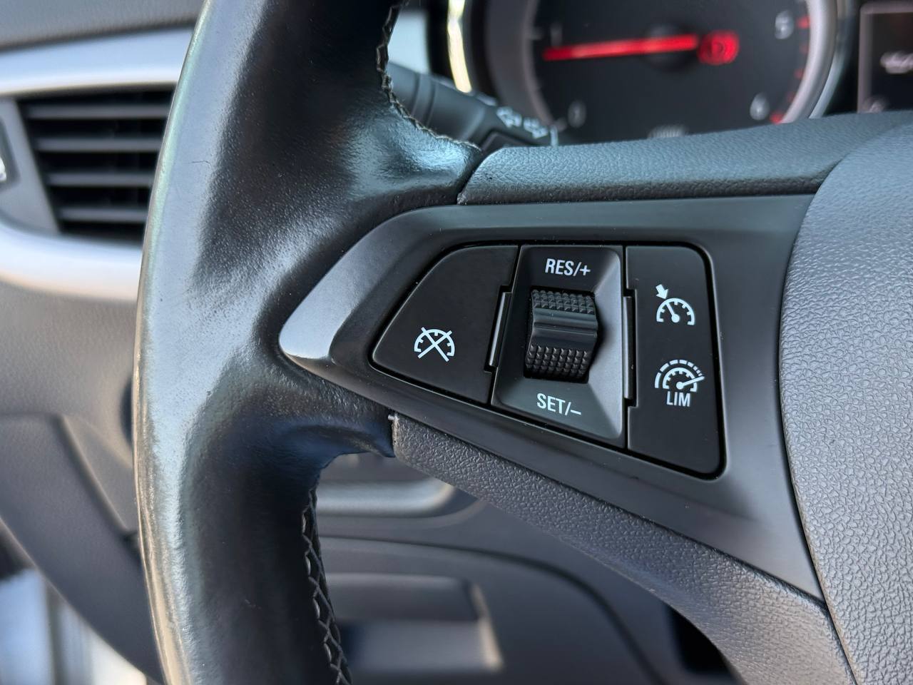 Opel Astra - фото 21