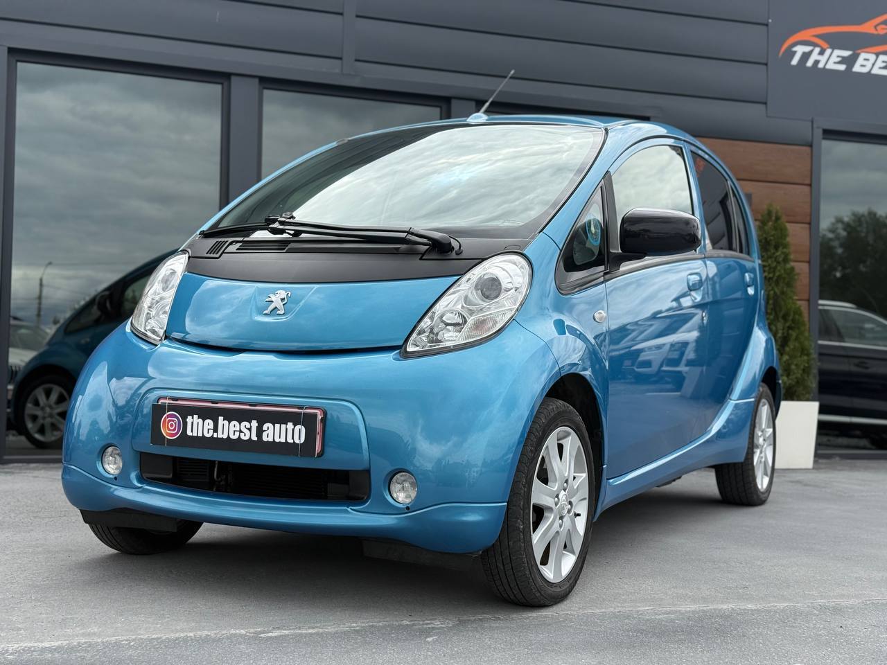 Peugeot iOn - фото 4