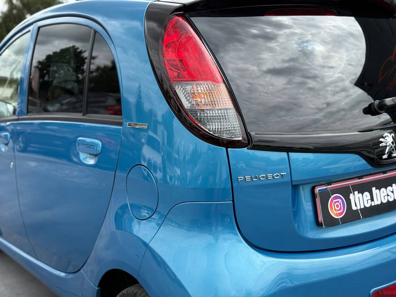 Peugeot iOn - фото 8