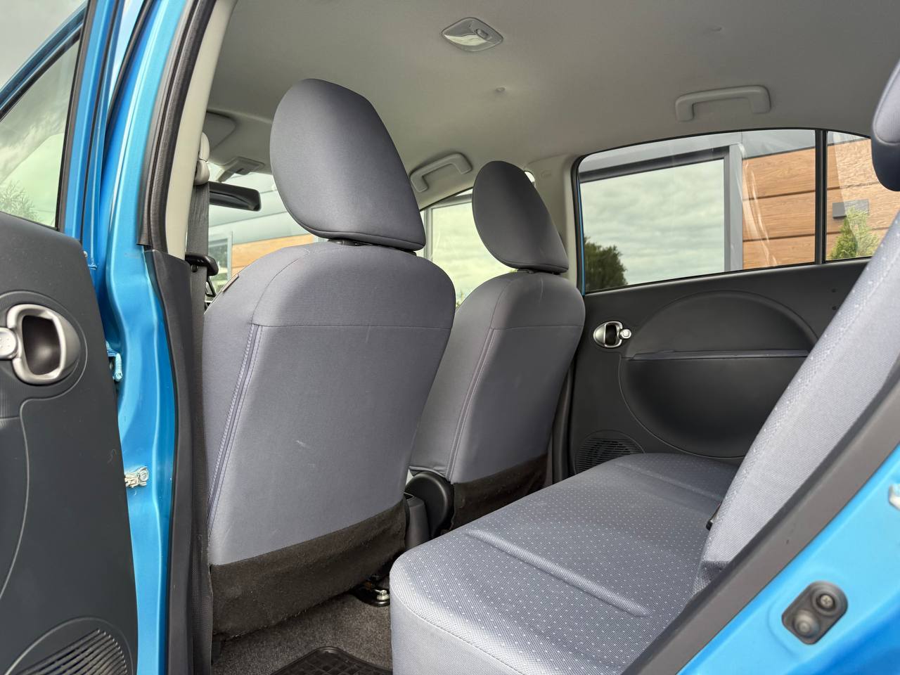 Peugeot iOn - фото 30