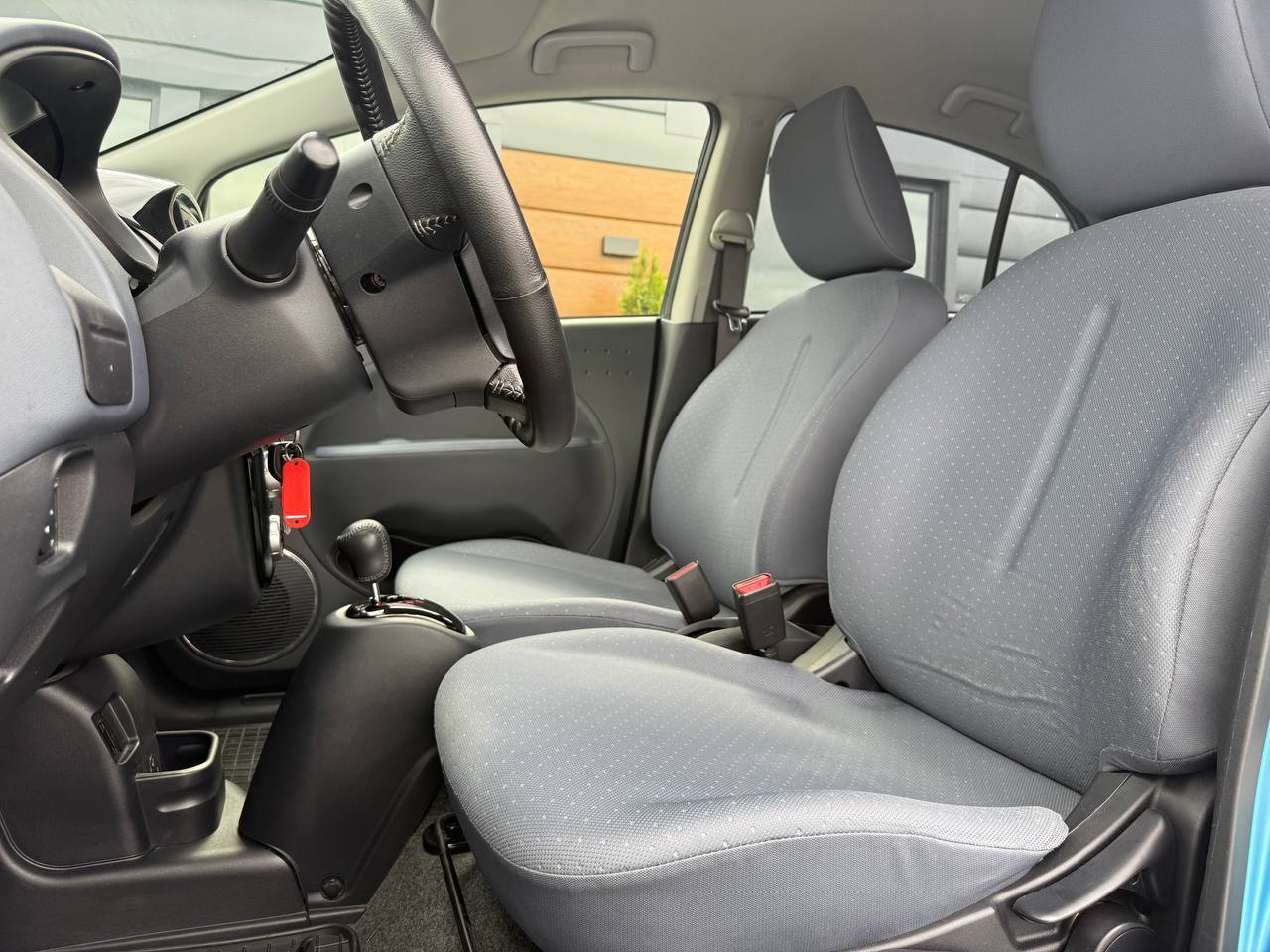 Peugeot iOn - фото 19