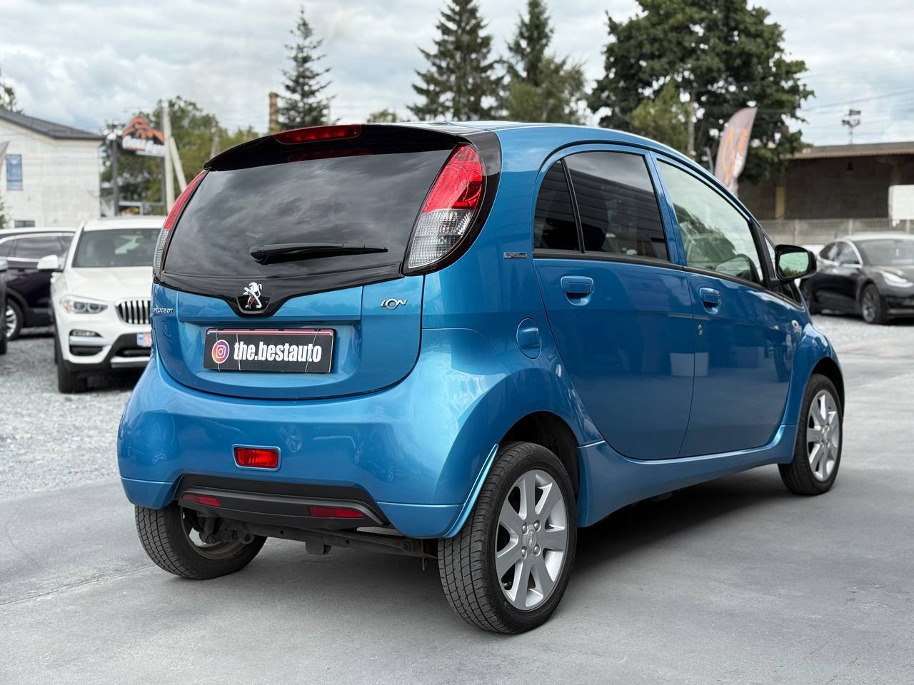 Peugeot iOn - фото 9