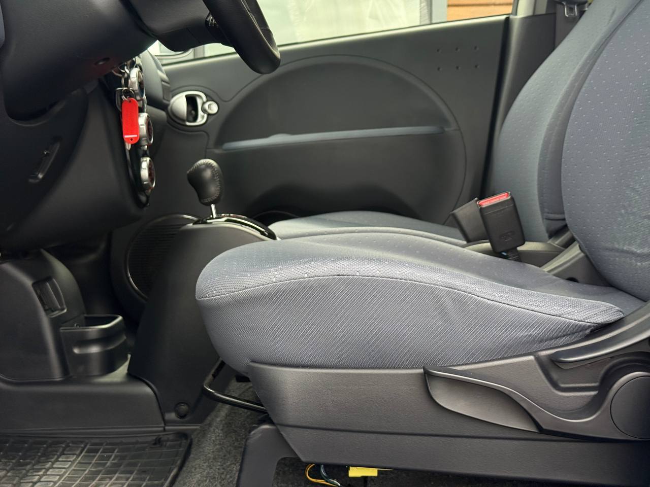 Peugeot iOn - фото 17