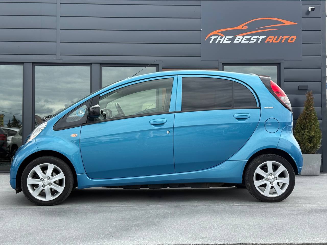 Peugeot iOn - фото 5