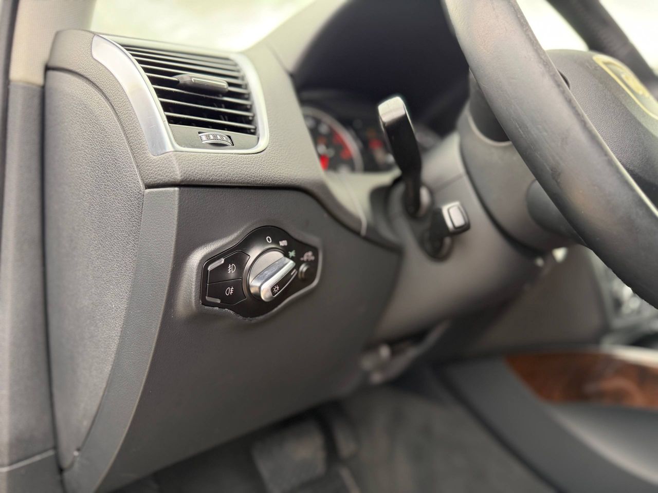 Audi Q5 - фото 18