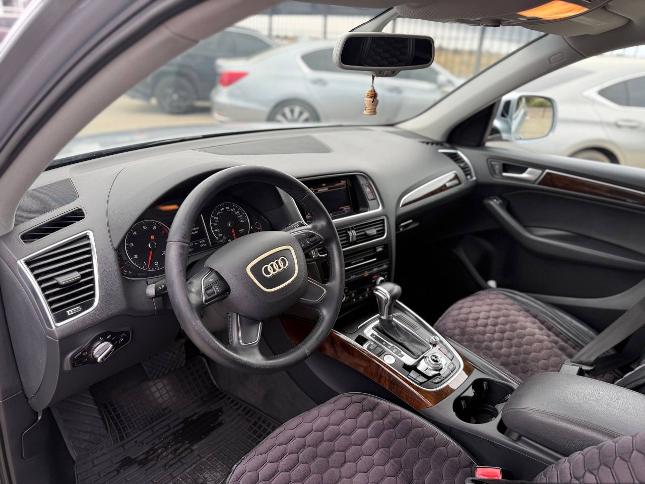 Audi Q5 - фото 13