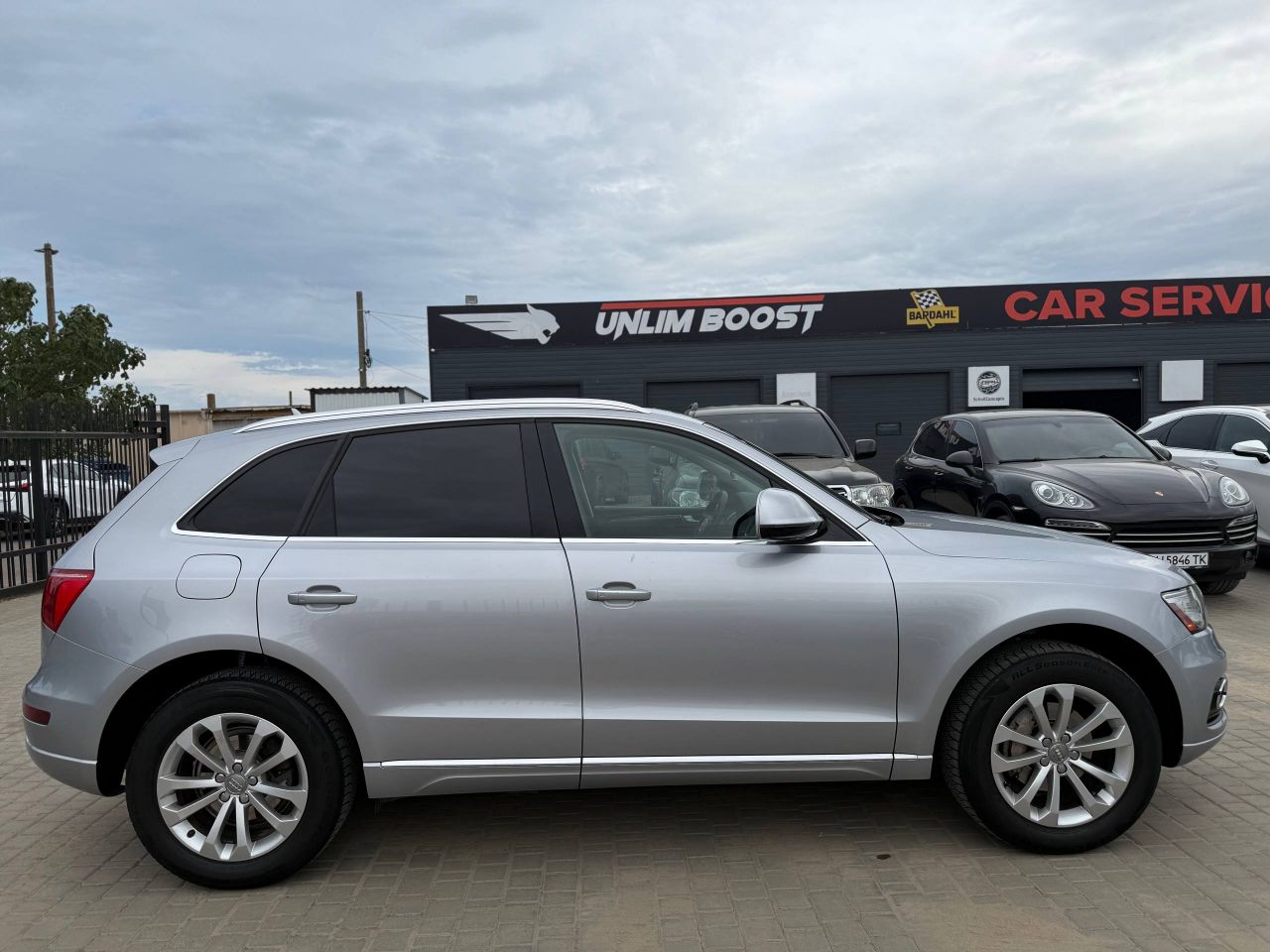 Audi Q5 - фото 8