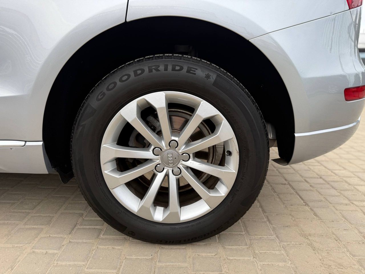 Audi Q5 - фото 36