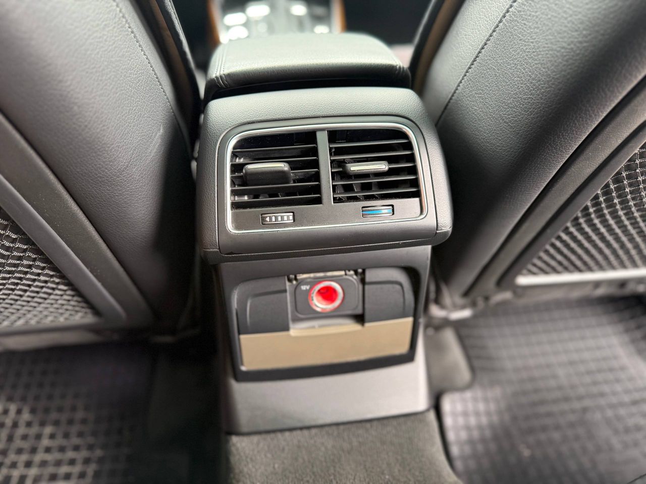 Audi Q5 - фото 27