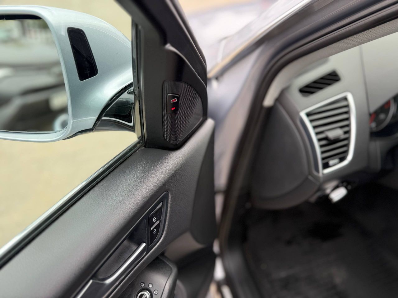 Audi Q5 - фото 21