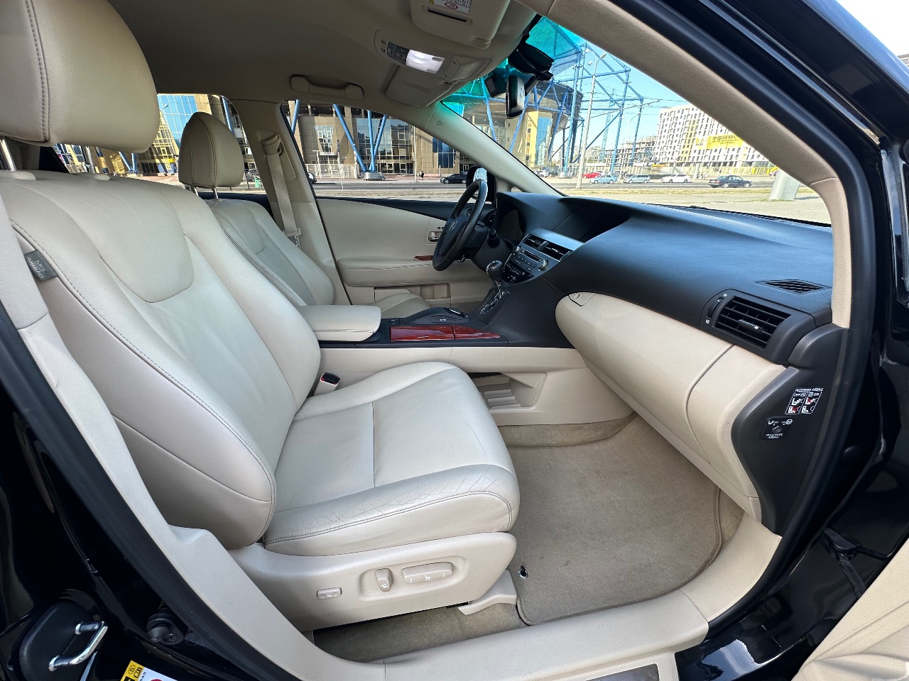 Lexus RX - фото 21