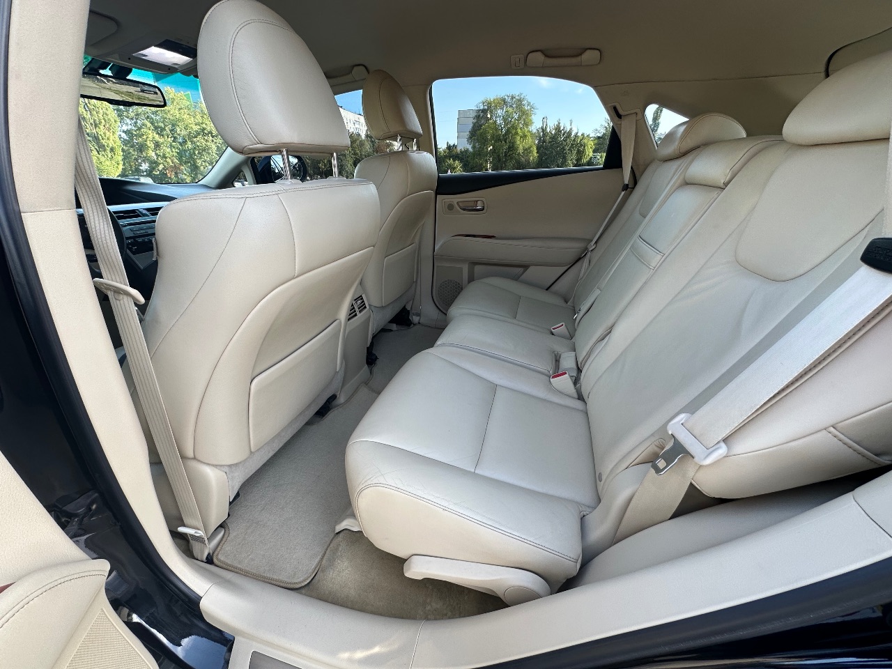 Lexus RX - фото 25