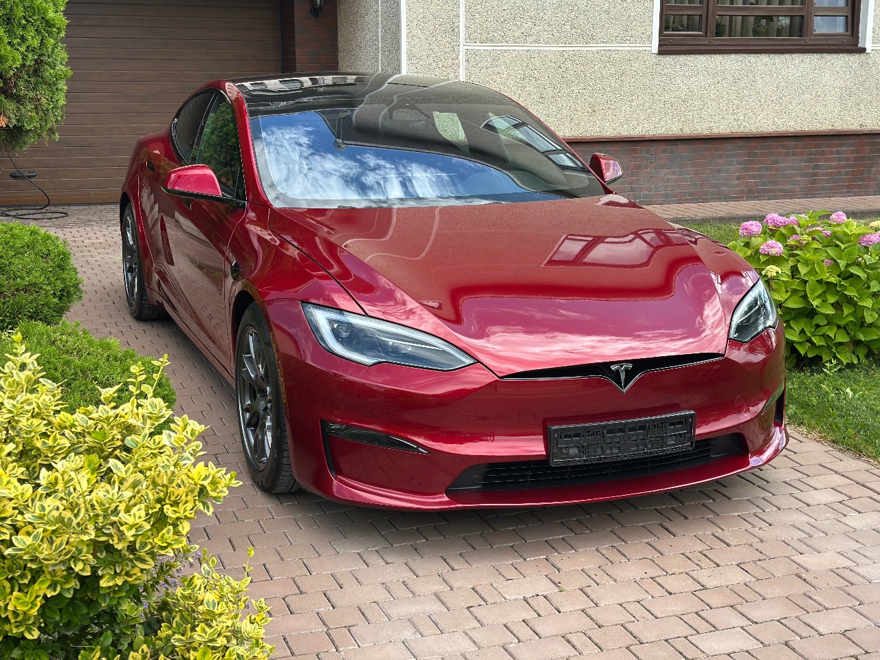 Tesla Model S - фото 5