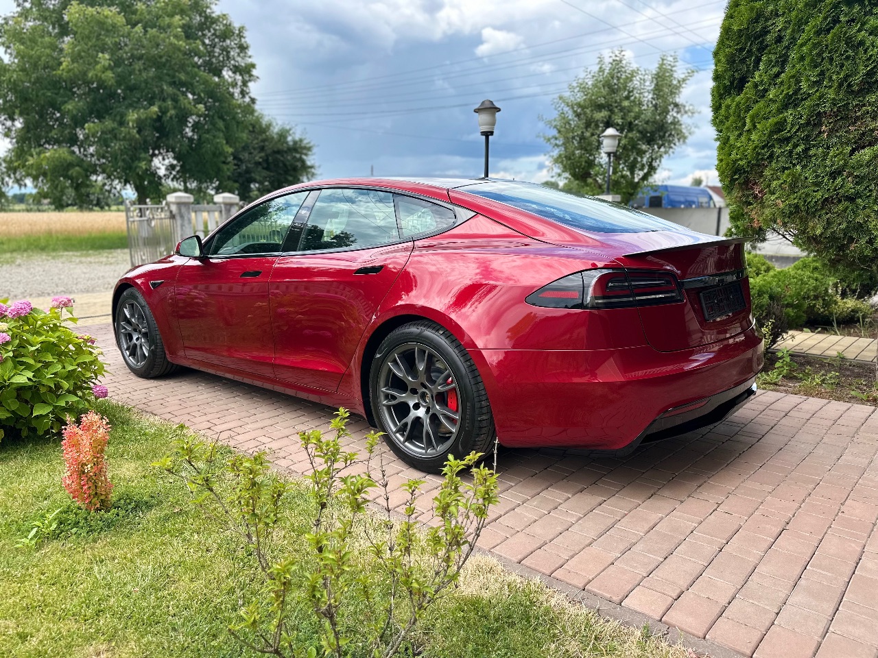 Tesla Model S - фото 7