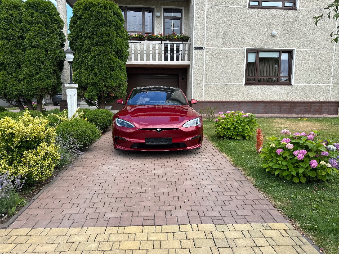 Tesla Model S - фото 4