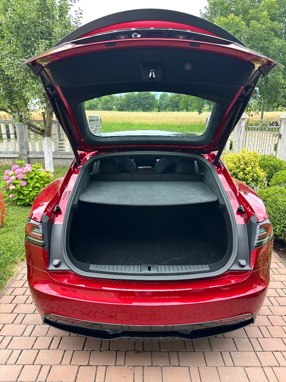 Tesla Model S - фото 18