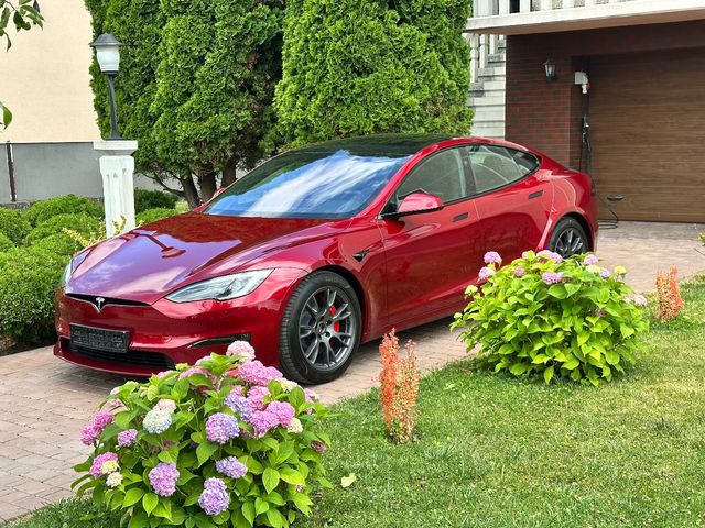 Tesla Model S - фото 3
