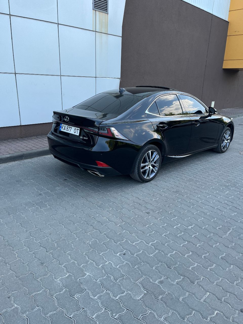 Lexus IS - фото 4