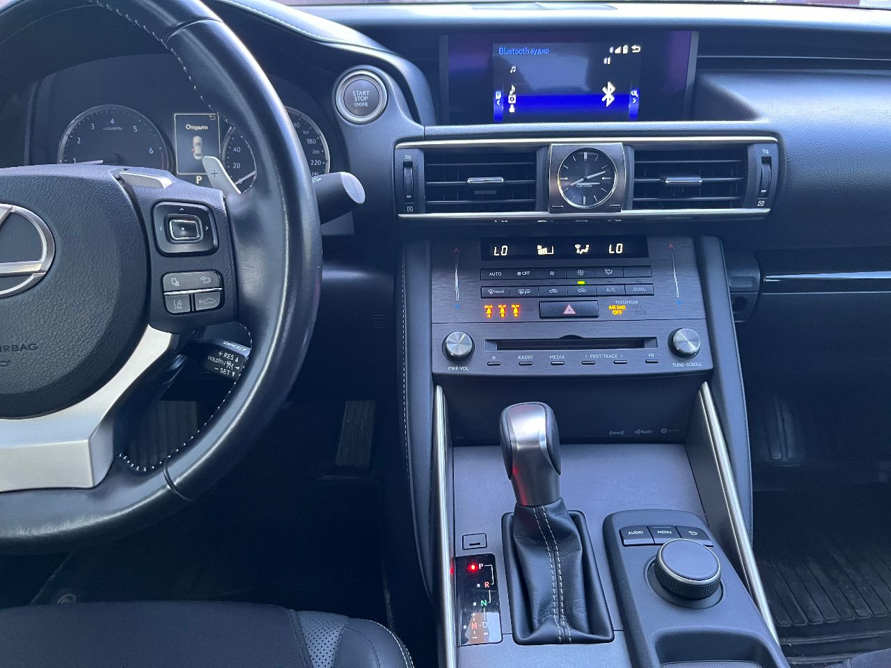 Lexus IS - фото 17