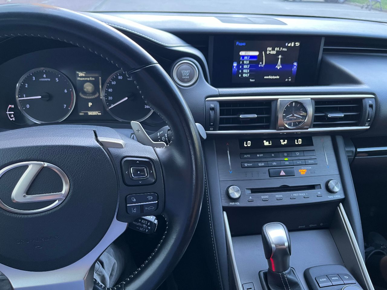 Lexus IS - фото 11