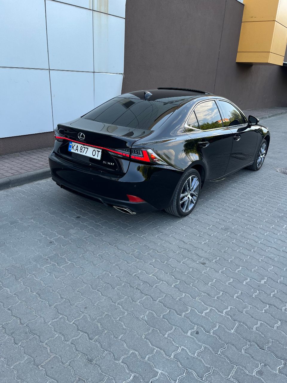 Lexus IS - фото 1