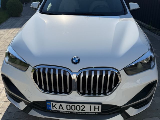 BMW X1 - фото 1